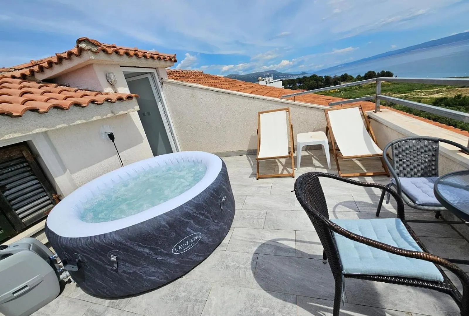 Sea View Apartment With Terrace Near The Beach Split 0*,